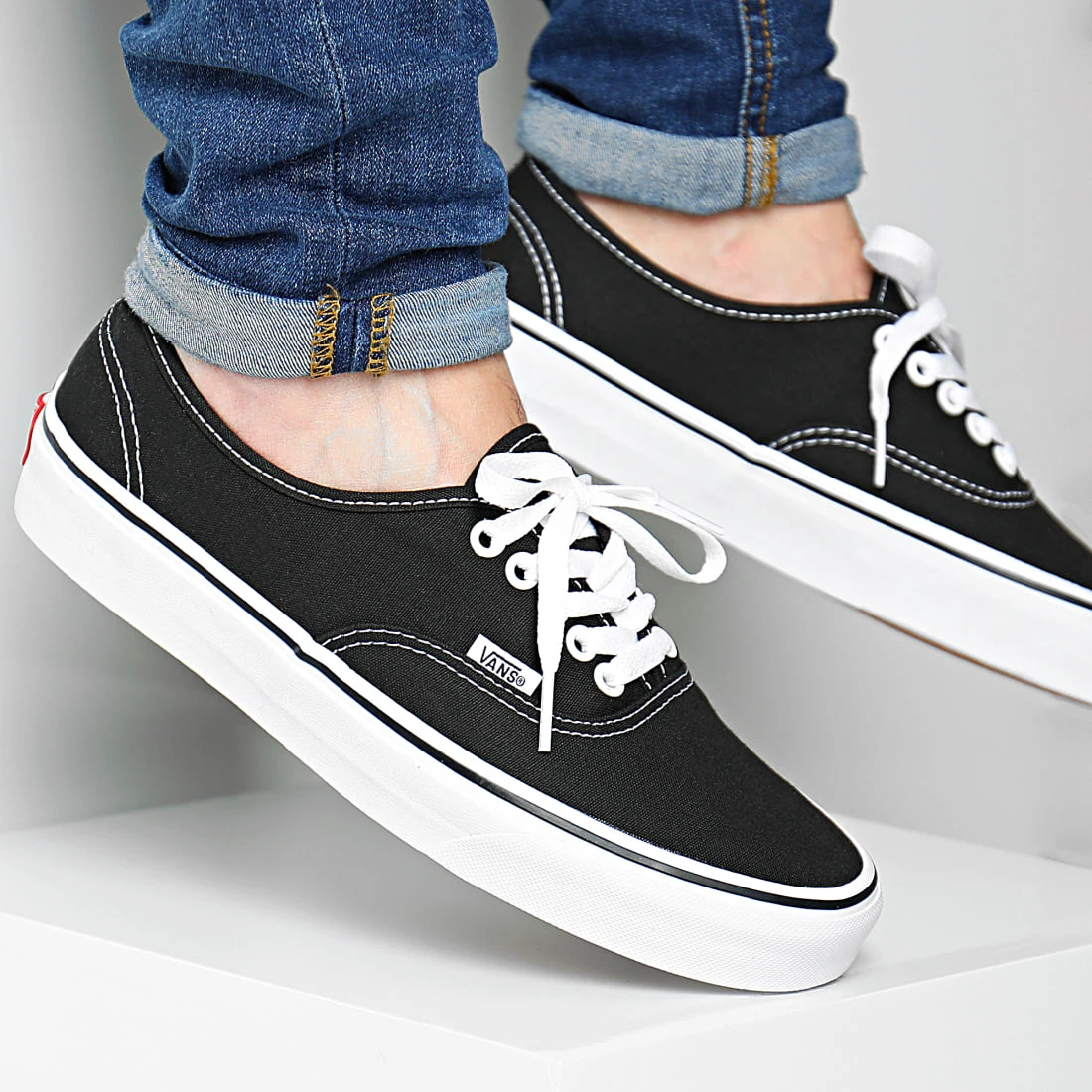 Tout neuf 😍 Baskets Authentic EE3BLK Black de Vans 🔥 1 Tout neuf 😍 Baskets Authentic EE3BLK Black de Vans 🔥