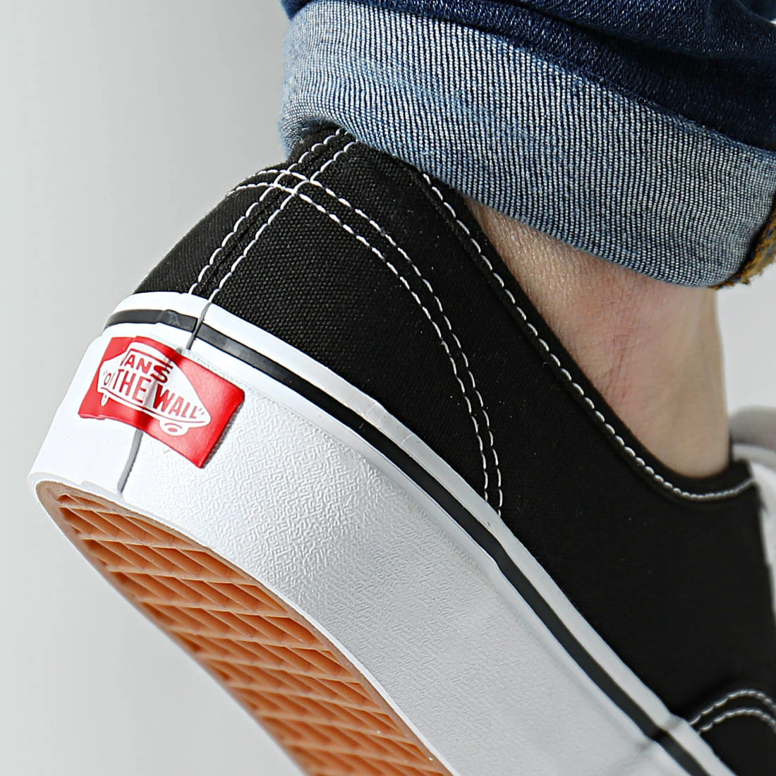 Tout neuf 😍 Baskets Authentic EE3BLK Black de Vans 🔥 3 Tout neuf 😍 Baskets Authentic EE3BLK Black de Vans 🔥 – Image 3