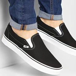 Offres 🥰 Baskets Classic Slip-On EYEBLK Black de Vans ✔️