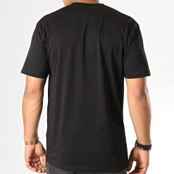 Offres 🔥 Tee Shirt Left Chest Logo VN0A3CZEY28 Noir de Vans 😀 -Mode Chaussure vans 187802 VN0A3CZEY28 BLACK WHITE 20190703T105321 05