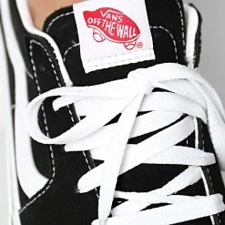 Les meilleures critiques de 🥰 Baskets Sk8-Low A4UUK6BT1 Black True White de Vans ❤️ -Mode Chaussure vans 226865 A4UUK6BT1 BLK TRUE WHITE 20200810T141044 03