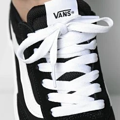 Meilleure affaire ✔️ Baskets Cruze Too Cc KR5OS7 Staple Black True White de Vans ⌛ -Mode Chaussure vans 269354 A5KR5OS71 BLK TRUE WHT 20210614T155726 03