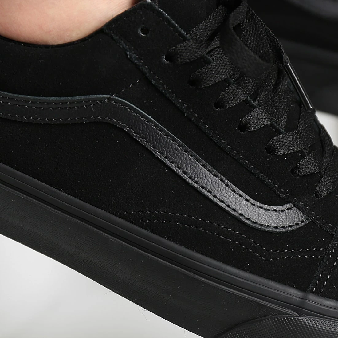 De gros ⭐ Baskets Old Skool Suede 38G1NRI Black Black Black de Vans ✔️ 2 De gros ⭐ Baskets Old Skool Suede 38G1NRI Black Black Black de Vans ✔️ – Image 2
