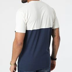 Tout neuf 😉 Tee Shirt Colorblock A3CZ Bleu Marine Beige de Vans 💯 -Mode Chaussure vans 297240 A3CZD ZIJ 20220105T162428 04