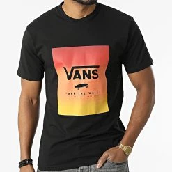 Le moins cher 👍 Tee Shirt Classic Print Box A5E7YZ Noir de Vans 🤩 -Mode Chaussure vans 301730 VN0A5E7YZ0T1 20220210T133036 03