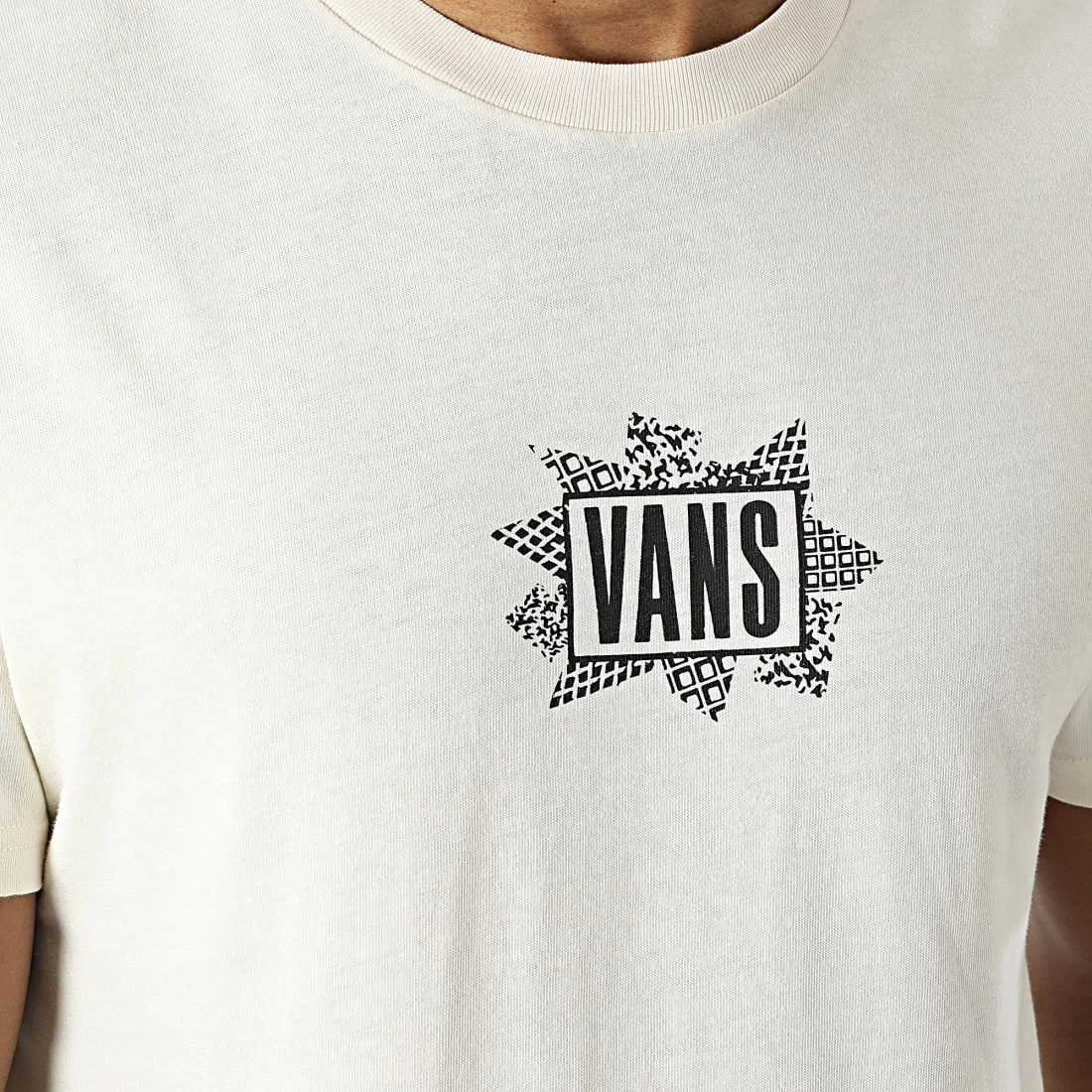 Vente flash 🔥 Tee 😍 Shirt A7PK7 Beige de Vans ✨ 2 Vente flash 🔥 Tee 😍 Shirt A7PK7 Beige de Vans ✨ – Image 2