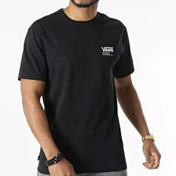Promo 🥰 Tee 🎉 Shirt A7PJI Noir de Vans ⭐ -Mode Chaussure vans 305067 A7PJI BLK 20220228T155601 03