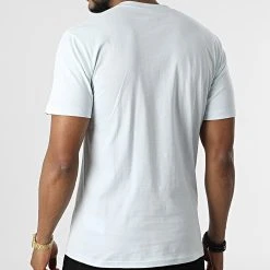 Vente flash 🧨 Tee Shirt Classic Bleu Clair de Vans ❤️ 7 Vente flash 🧨 Tee Shirt Classic Bleu Clair de Vans ❤️ -Mode Chaussure vans 312732 00GGG Z2O 20220408T164415 04