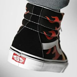Sortie 🔥 Baskets Sk8 Hi Reissue A2XSBPHN Flame Black True White de Vans 🥰 -Mode Chaussure vans 322056 A2XSBPHN1 20220610T162757 04