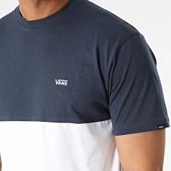 Offres ❤️ Tee Shirt A3CZD Blanc Bleu Marine de Vans 🥰 -Mode Chaussure vans 323807 A3CZD K9T 20220617T151218 02