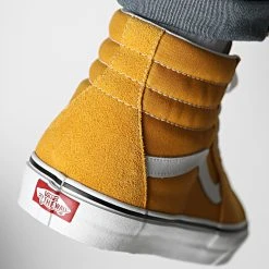 Top 10 😍 Baskets Sk8 Hi 7Q5NF3X Color Theory Golden Yellow de Vans ⭐ -Mode Chaussure vans 324398 A7Q5NF3X1 20220621T124704 04