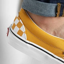 Le moins cher 👍 Baskets Classic Slip-On 5JMHF3X Color Theory Checkerboard de Vans 🤩 -Mode Chaussure vans 324399 A5JMHF3X1 20220621T123516 03