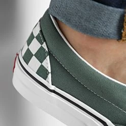 Meilleur prix 🥰 Baskets Classic Slip-On 5JMHYQW Color Theory Checkerboard de Vans ✨ -Mode Chaussure vans 324402 A5JMHYQW1 20220621T123718 03