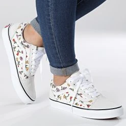 Coupon 😍 Baskets Femme Old Skool 5KRSCRM Poppy Floral Cream de Vans 🛒 -Mode Chaussure vans 326969 A5KRSCRM1 20220727T155345 03