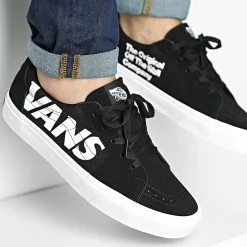 Promo ✔️ Baskets Sk8 Low 5KXDY28 Hi-Def Black White de Vans 🤩