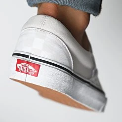 Remise 😀 Baskets Classic Slip-On 5JMHCOI Color Theory Checkerboard de Vans ✨ -Mode Chaussure vans 333221 A5JMHCOI1 20220822T160557 04