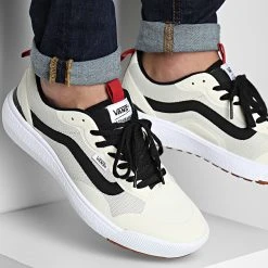 Acheter ⌛ Baskets Ultrarange Exo 4U1KBWI Bone White Black de Vans 🧨