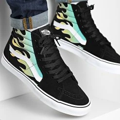 Offres 😀 Baskets Sk8 Hi A7Q5NBZW1 Glow Flame Black White de Vans 😀