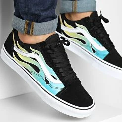 Nouveau 👍 Baskets Old Skool A5JMIBA21 Glow Flame Black White de Vans 🤩