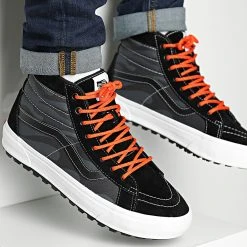 Vente flash ⌛ Baskets Sk8 Hi MTE-1 HZYKOU Tonal Flame Black Asphalt de Vans 🧨