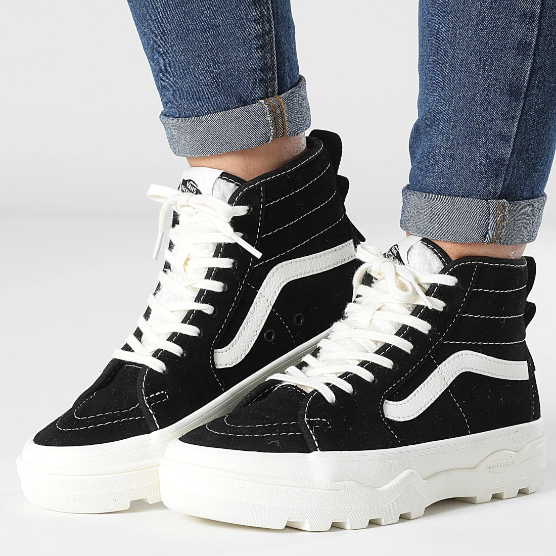 Les meilleures critiques de ✔️ Baskets Femme Sentry Sk8 Hi 4BVWBLK Sherpa Suede Black de Vans ✔️ 1 Les meilleures critiques de ✔️ Baskets Femme Sentry Sk8 Hi 4BVWBLK Sherpa Suede Black de Vans ✔️